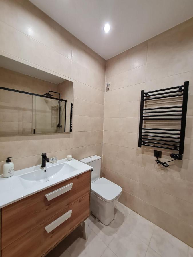 Ayuntamiento Parking Gratis. Auto Check-In. Apartment Bilbao Ngoại thất bức ảnh